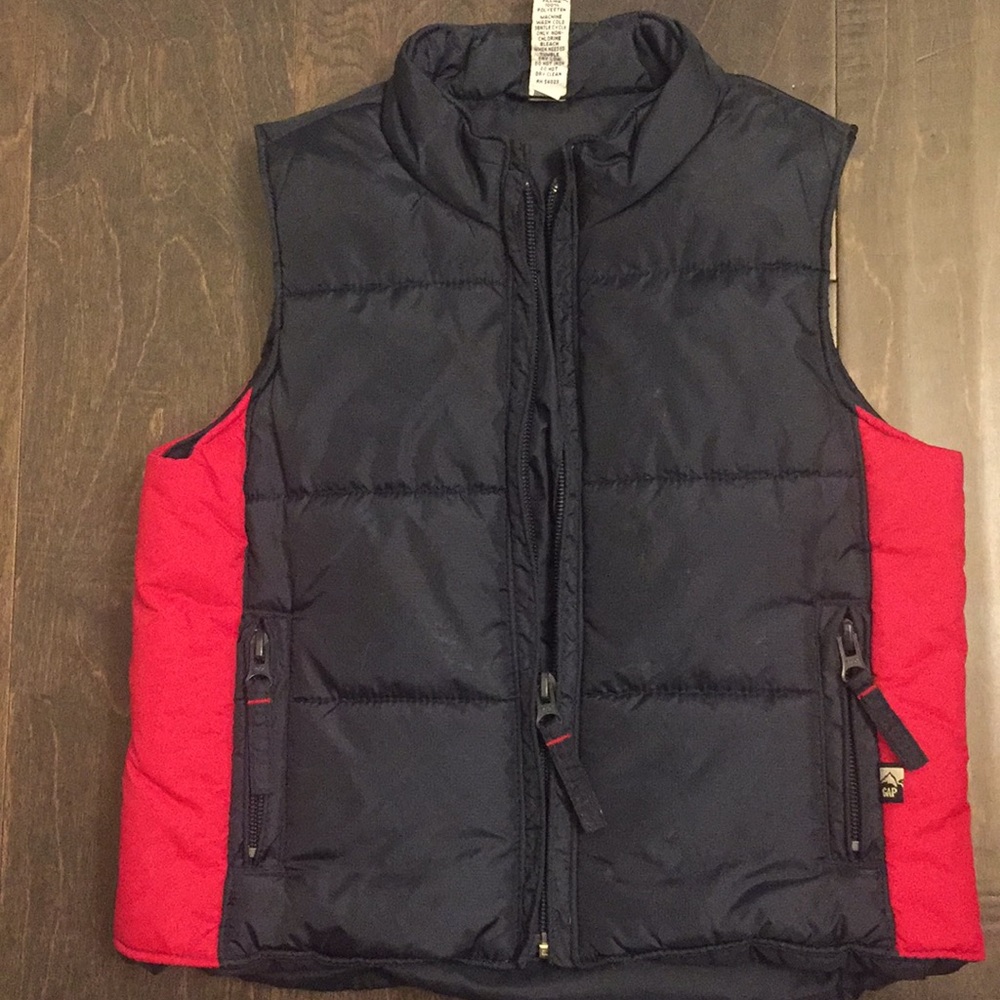 A vest gap size3 blue and red
